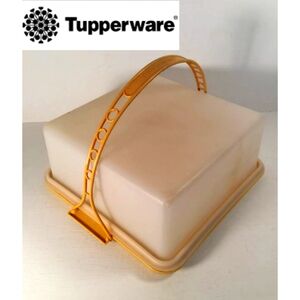 Vintage 1970s Square Tupperware Cake Taker, Carrier, Holder Harvest Gold #1241